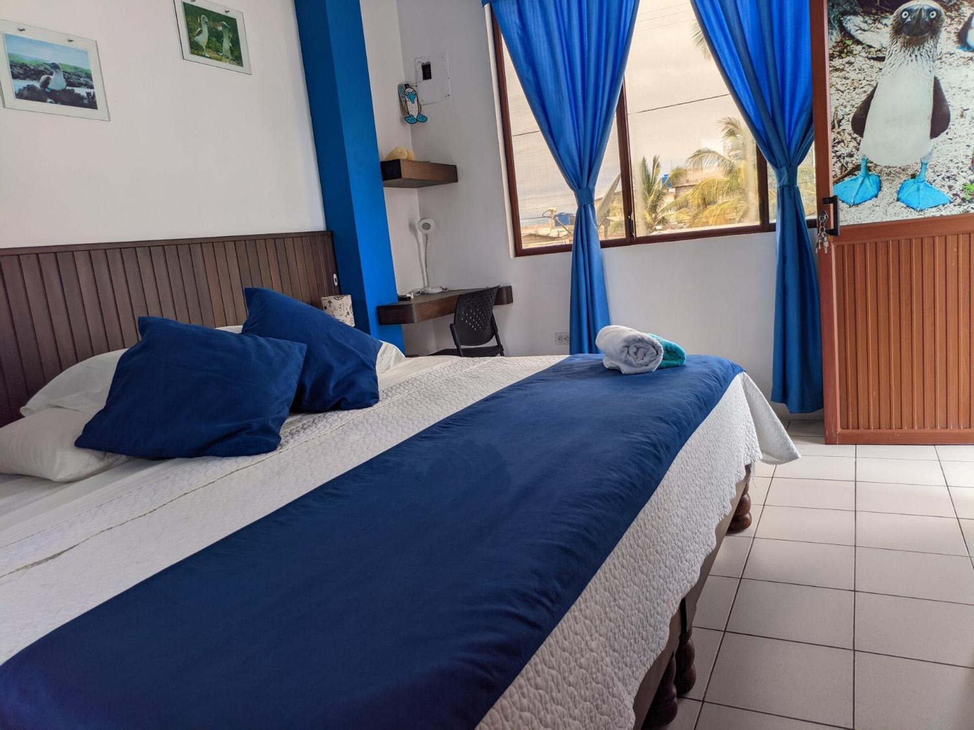 Sun Island Hotel Puerto Villamil Exterior photo